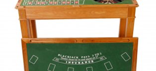 Blackjack Roulette Craps table